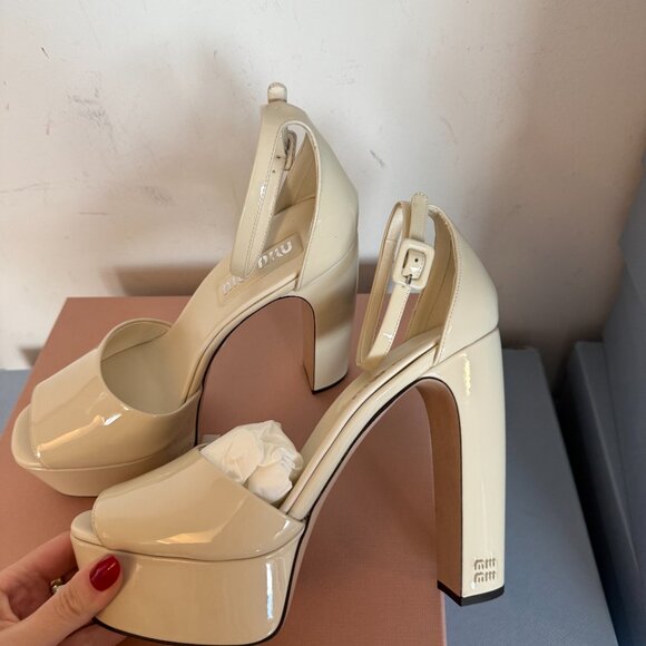 NWT Miu Miu Platform Sandals Beige Patent Leather Block High Heels Sz 41 - Picture 7 of 9
